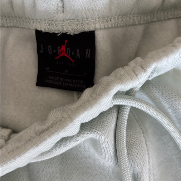 Jordan sage green and white joggers - Picture 3 of 4